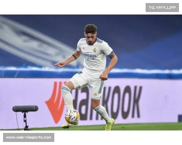 米利唐拉伤离场瞬间，皇马后防告急